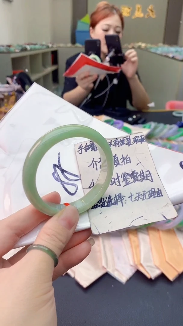 翡翠手镯未镶嵌1002842466