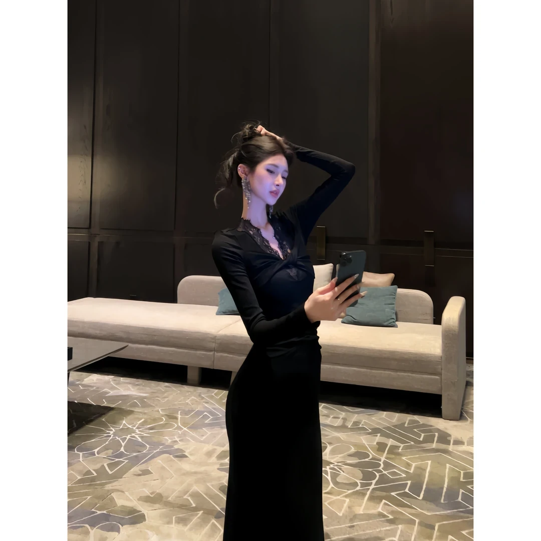 法式高端名媛蕾丝扭结连衣裙冬季黑色显瘦内搭V领包臀鱼尾裙长裙