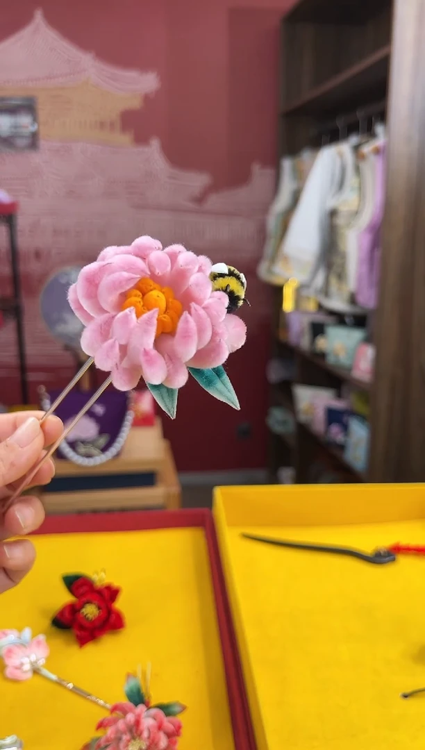 【闪购商品】刺绣非遗绒花（发饰）