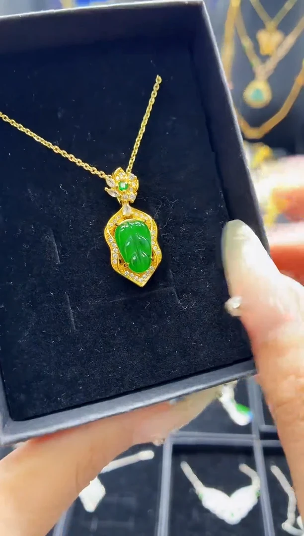 翡翠未镶嵌吊坠(不含链)天然翡翠a货 多样性发其一