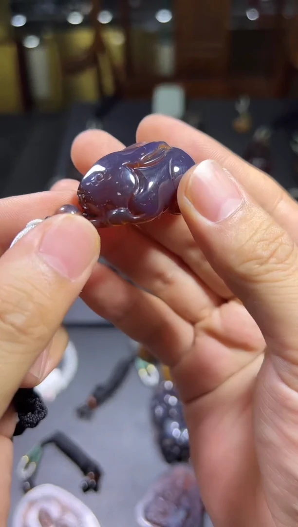 未镶嵌颈饰琥珀28 琥珀