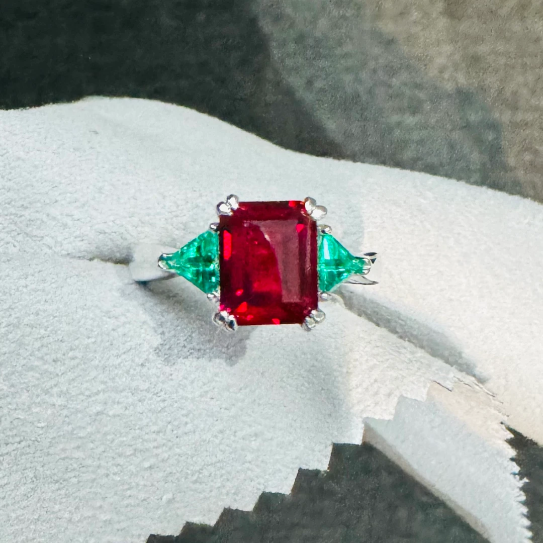 培育红宝石R3066【深情】经典三石镶长方鸽血红色时尚日常4-12#