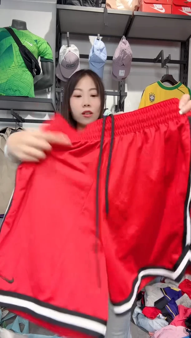 1231 编码 瑕疵款直播间过款为准 尺码175 L