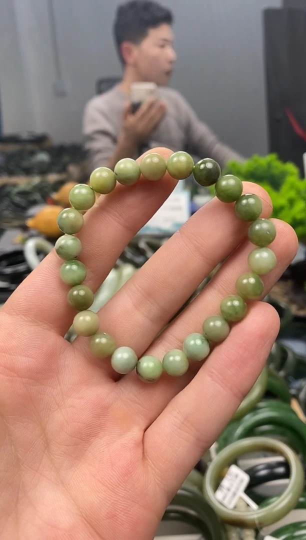 未镶嵌手镯和田玉8mm