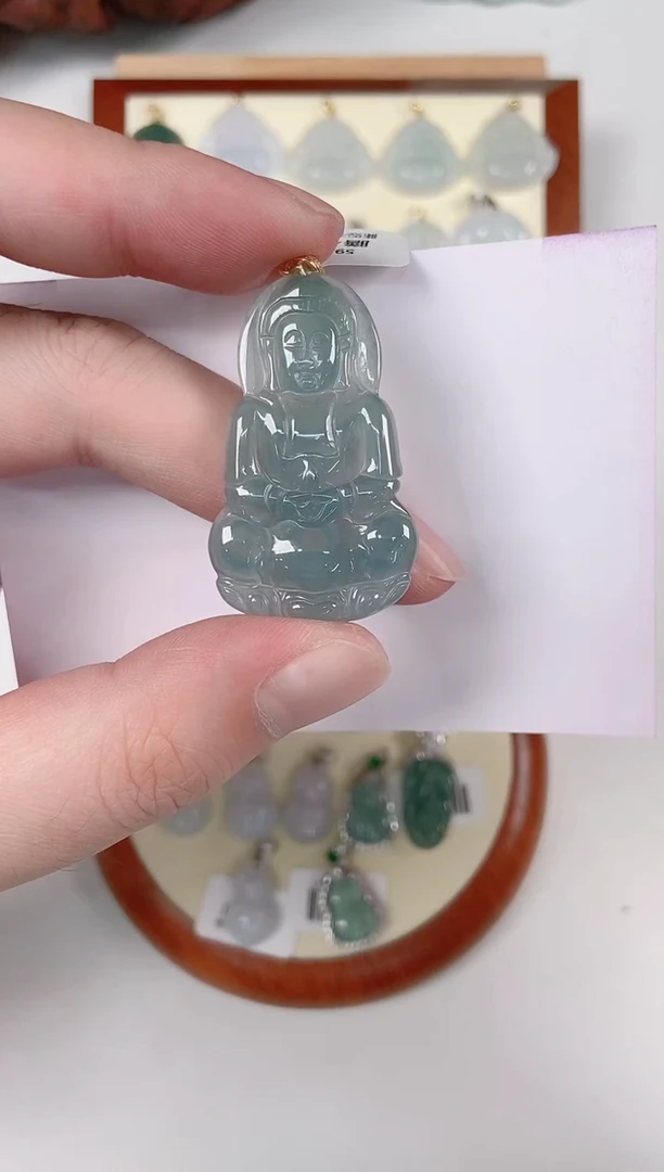 颈饰未镶嵌翡翠天然A货翡翠挂件