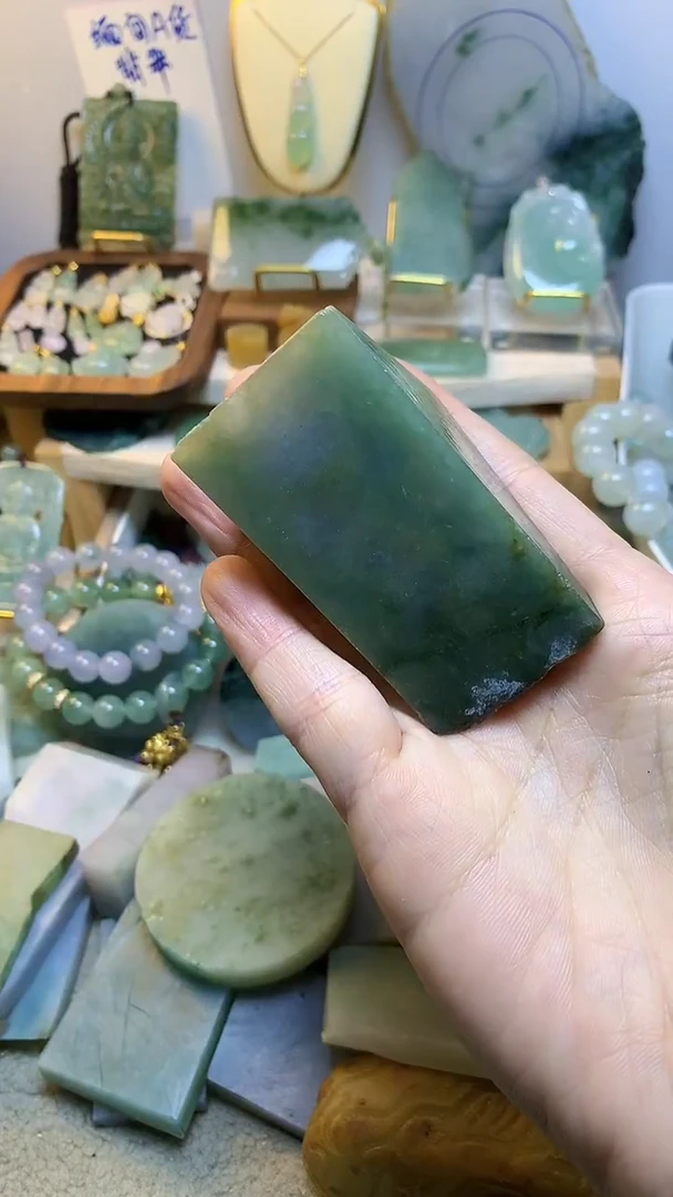 未镶嵌挂件翡翠 缅甸A货翡翠，没有运费险