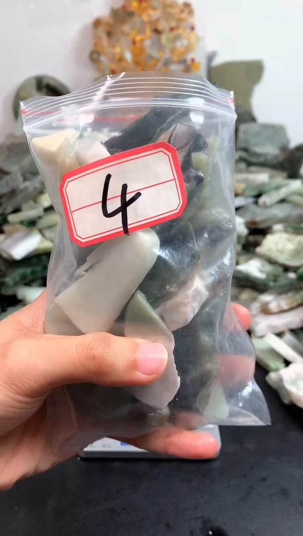 未镶嵌和田玉摆件4