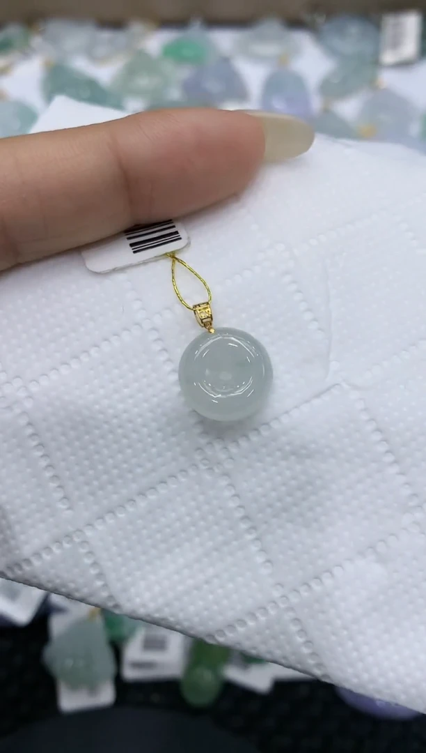 颈饰18K金镶嵌翡翠111111111111