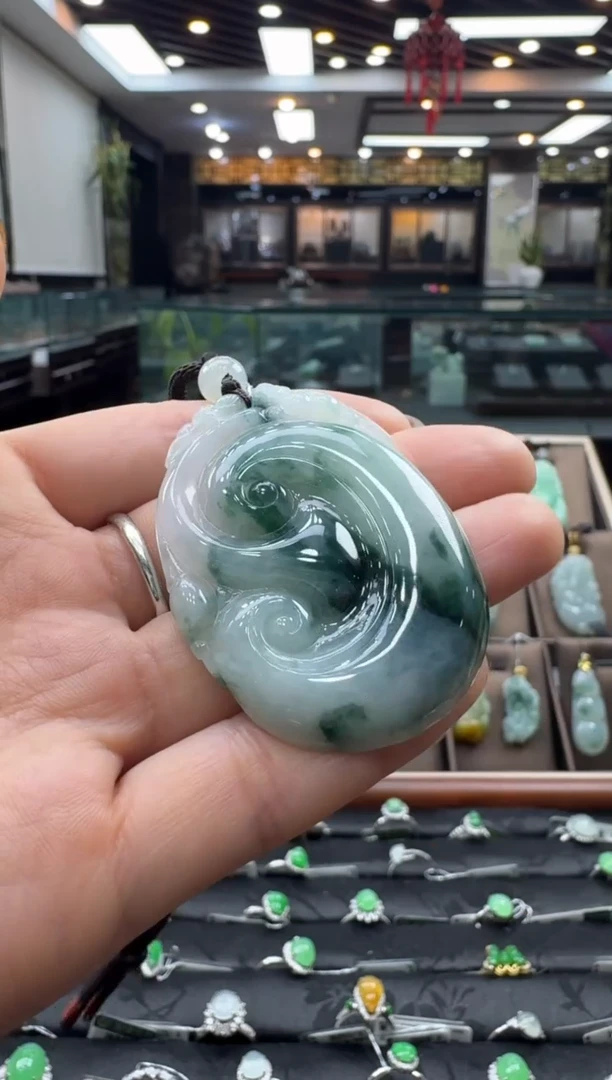 颈饰未镶嵌翡翠如意