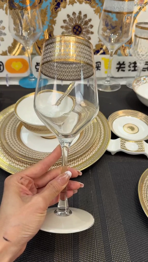 瓷片红酒杯  1个
