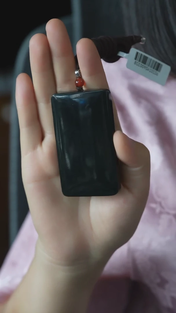 和田玉未镶嵌颈饰无事牌