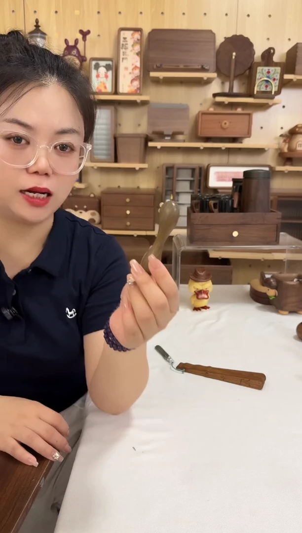 木特价绿檀木羊角眼霜按摩棒