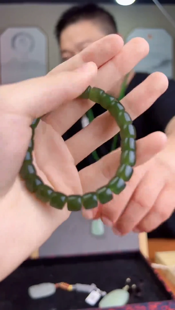 颈饰未镶嵌和田玉多样性发货 拍一单发一个