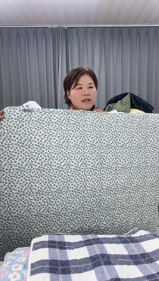 棉1.5*1.8小碎花纯棉床盖