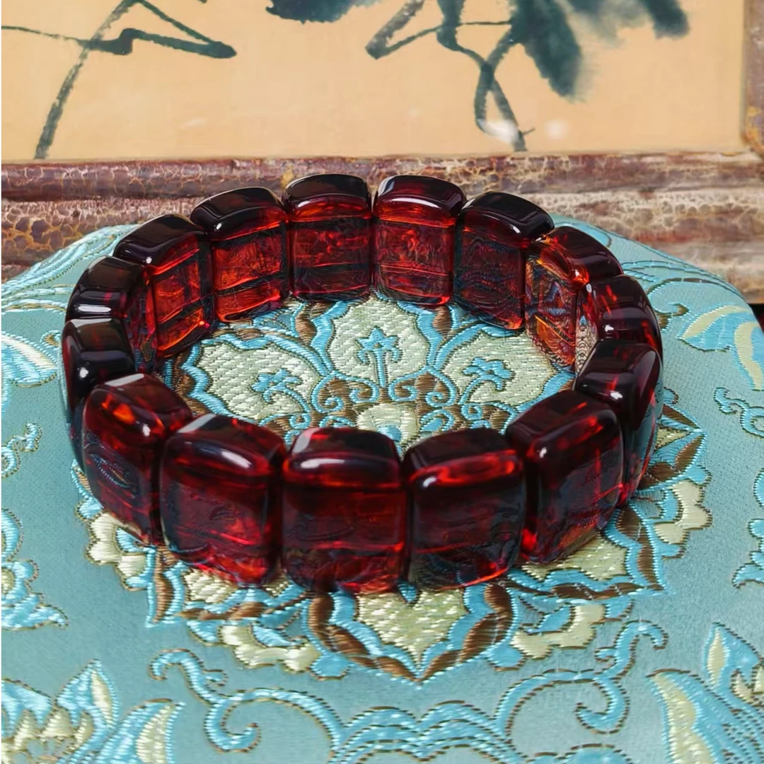 陆国风复古红手串