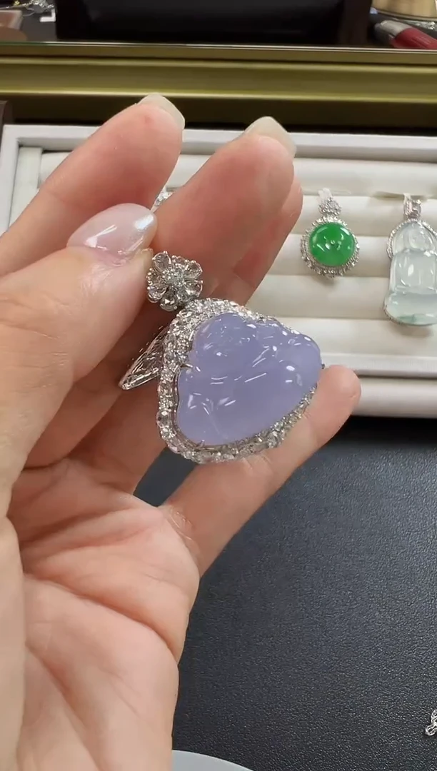 颈饰18K金镶嵌翡翠KHJ1212-013