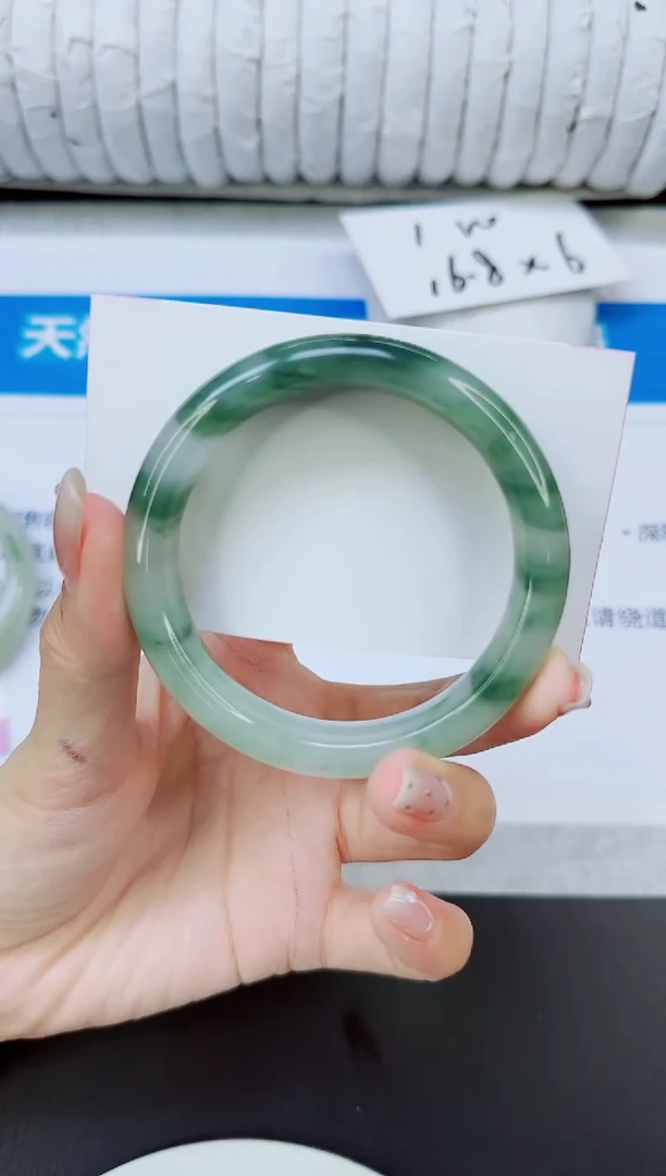 石英质玉手镯未镶嵌73/55