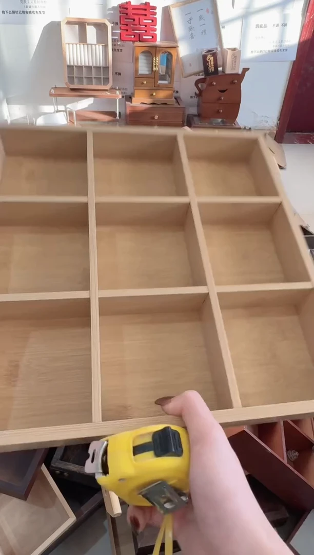 原木色九宫格微瑕拍下不退不换无售后