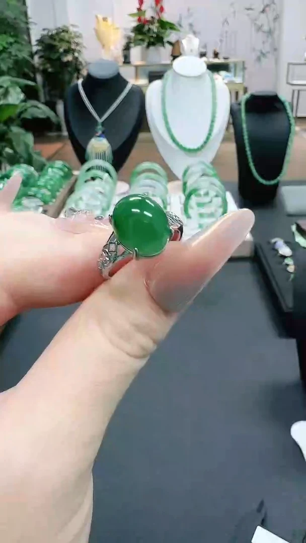 未镶嵌1石英质玉（非洲翠）/6768