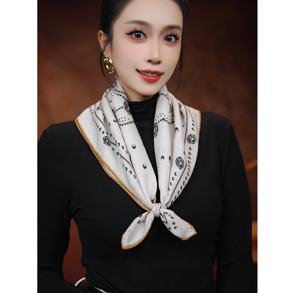 达芬奇密码65cm丝毛70%绵羊毛30%桑蚕丝喷绘方巾双面 香风山茶花