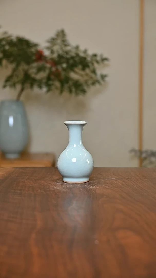 鹅颈瓶 天青 微瑕 朱家汝窑款