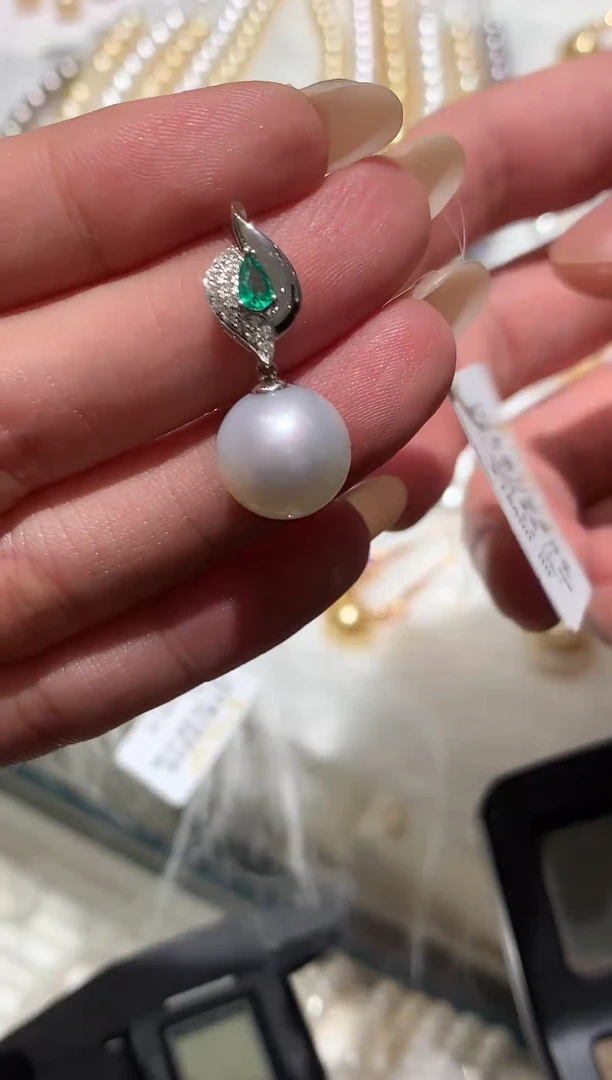 18K金镶嵌吊坠（不含链）海水珍珠A370|6980