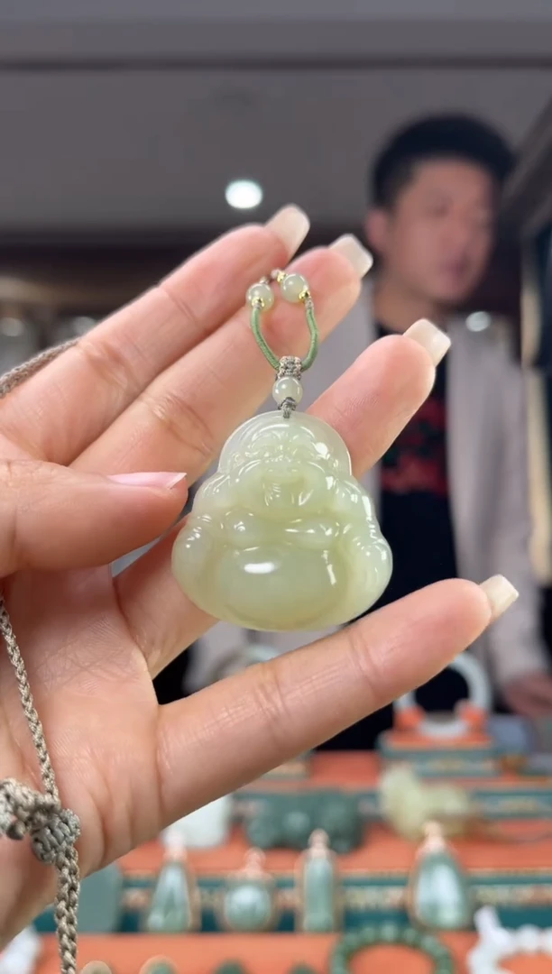 颈饰未镶嵌和田玉佩佩35mm左右