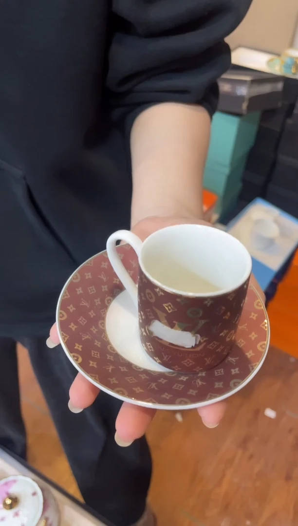 杯鸿辉家品牌瓷器，京东包邮！