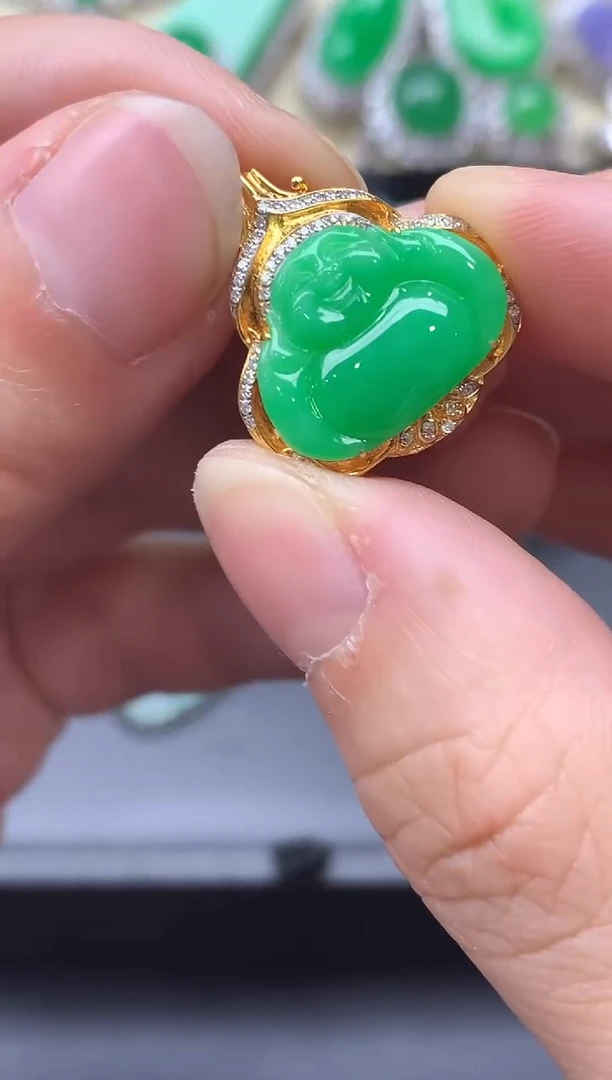 颈饰18K金镶嵌翡翠562-中国好珍宝