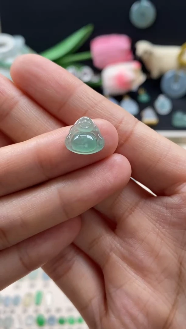 【闪购商品】翡翠颈饰未镶嵌翡翠冰绿佛公