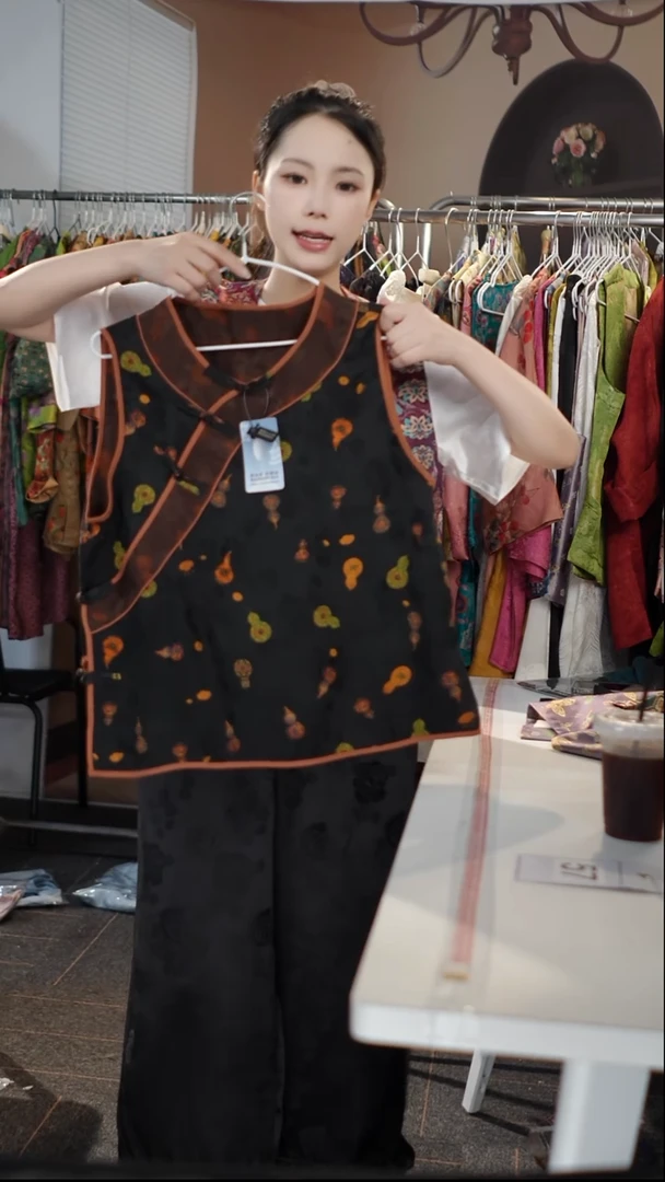 黑葫芦拼接马甲