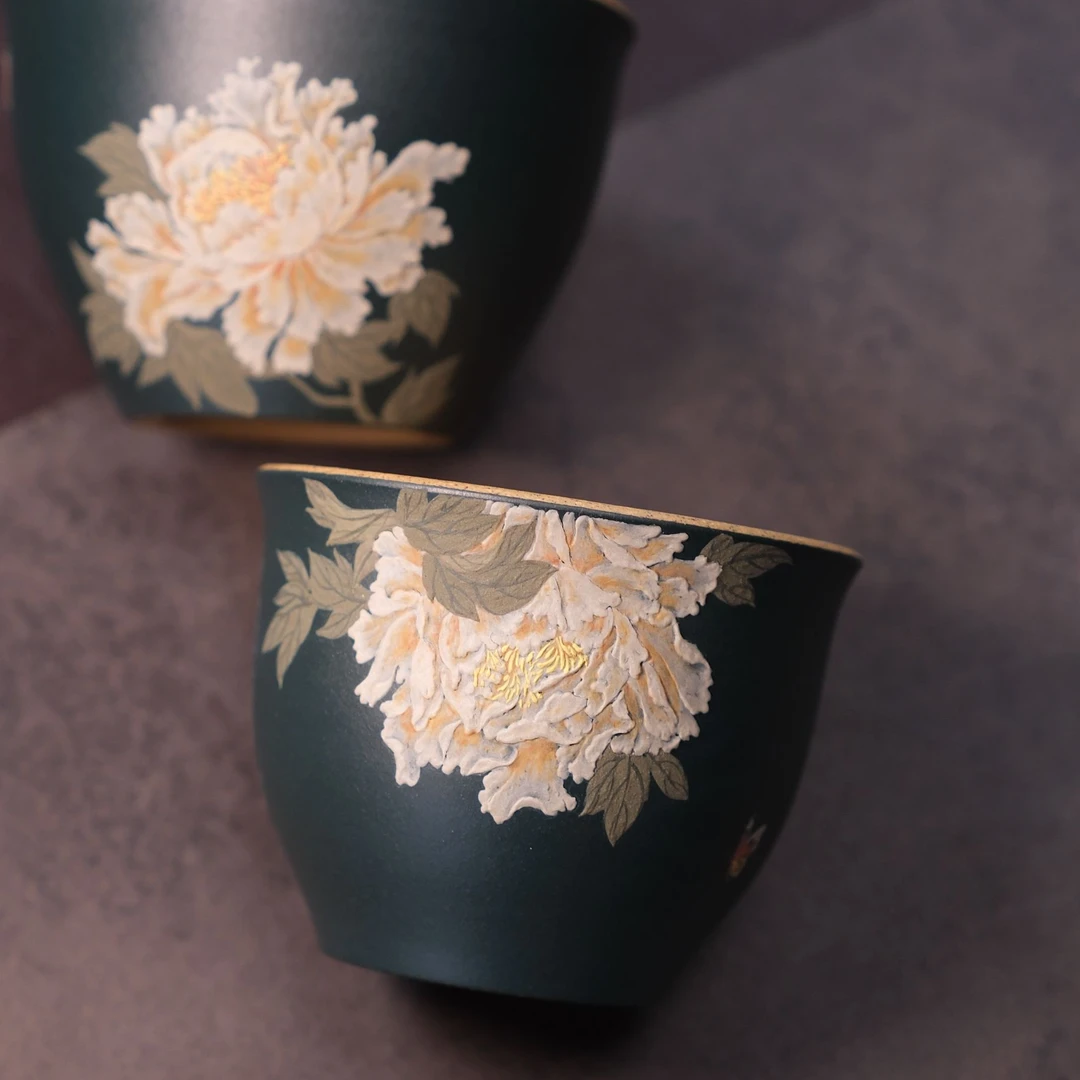 静心【传统花鸟】双色粉浆 泥绘牡丹 主人杯 高端精品主人杯