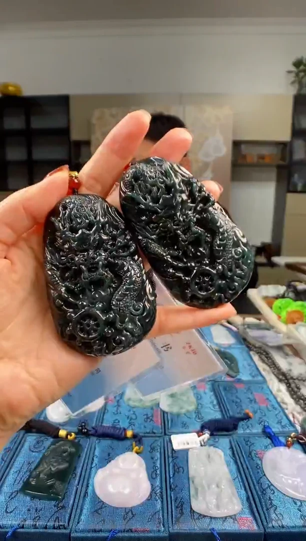 颈饰未镶嵌翡翠多样性发其一