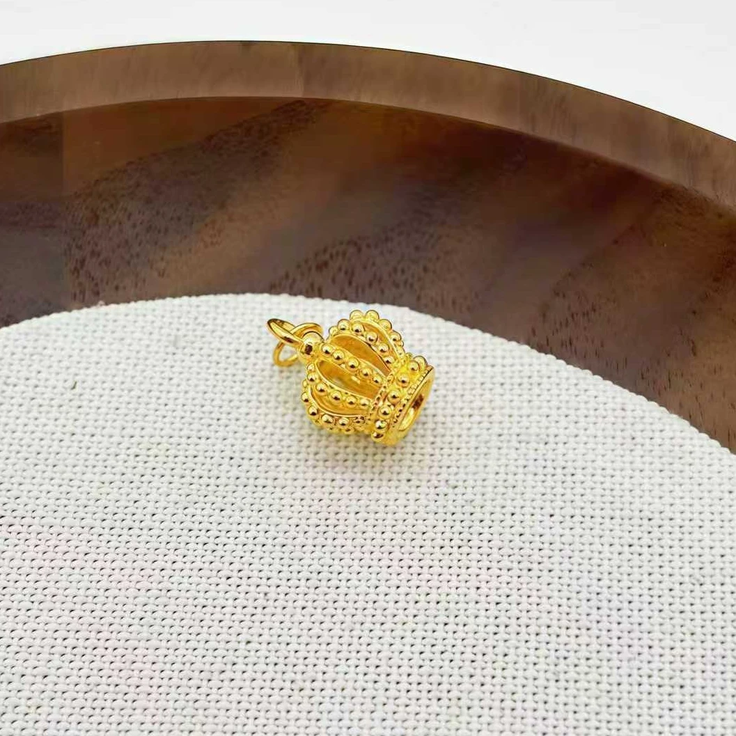 足金999 小皇冠吊坠 0.27