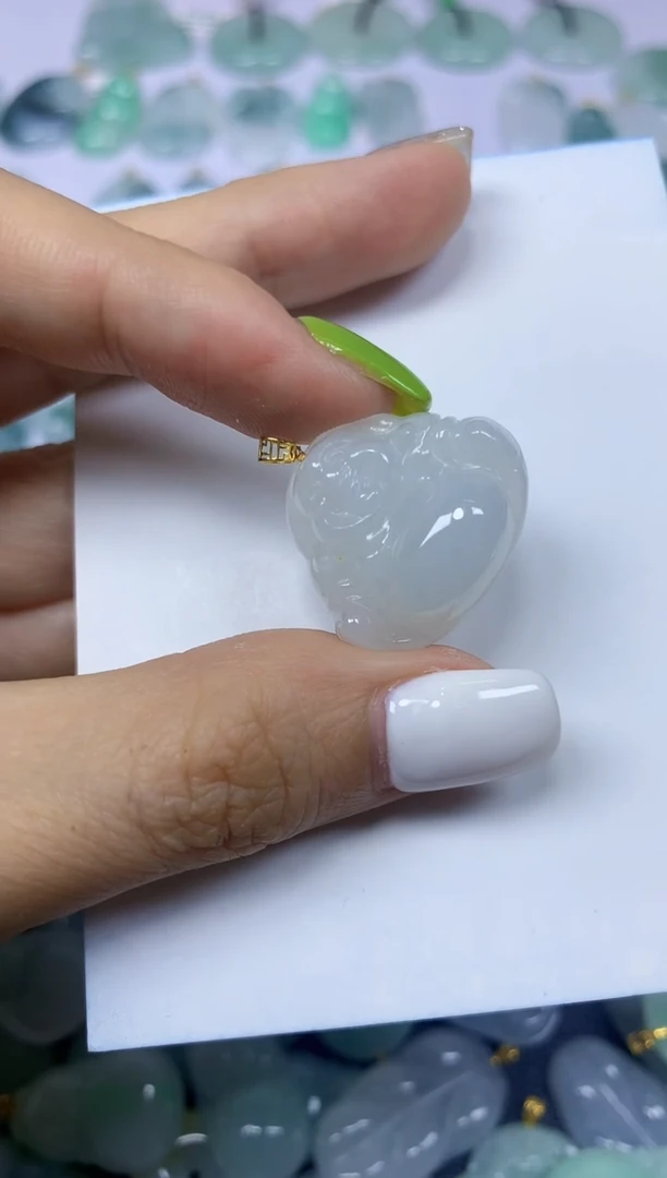 翡翠18K金镶嵌颈饰挂件