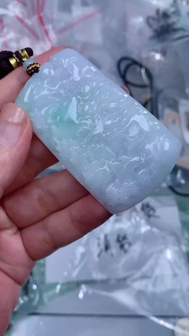 颈饰未镶嵌翡翠吊坠