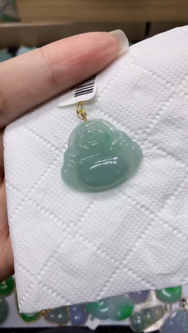 颈饰18K金镶嵌翡翠1