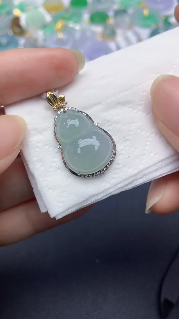 翡翠18K金镶嵌颈饰天然缅甸a货翡翠百元以上9元证书费自理