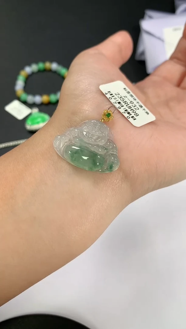 颈饰18K金镶嵌翡翠67