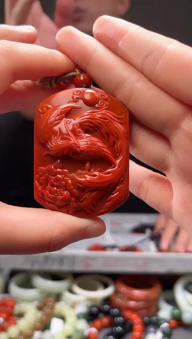 颈饰未镶嵌南红玛瑙吊坠