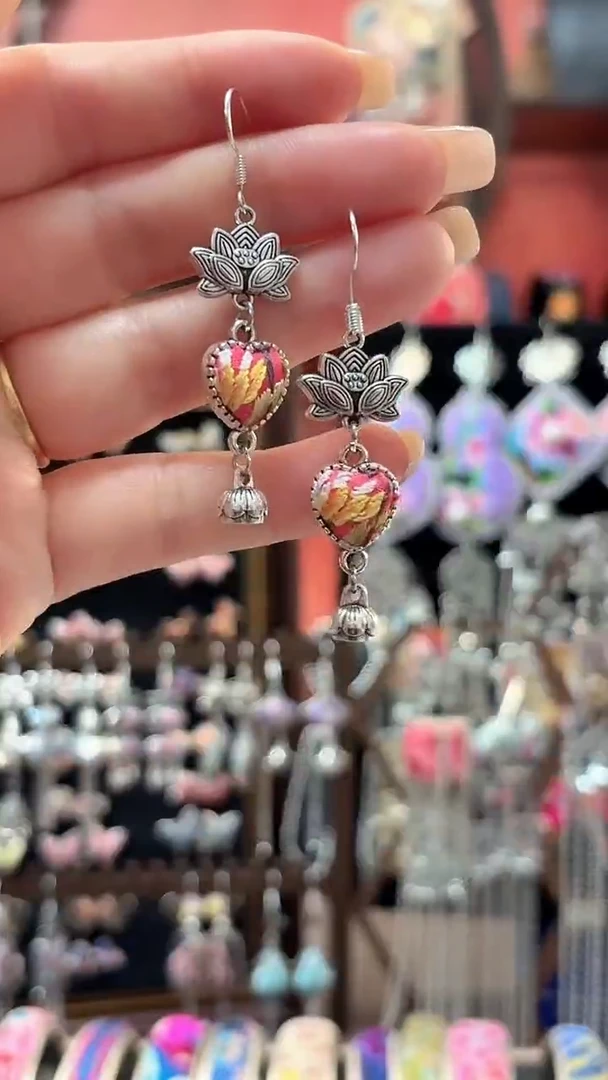 织绣 云织谣民族风精美饰品   373