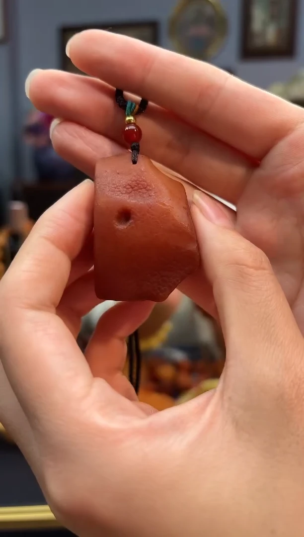 琥珀颈饰未镶嵌吊坠