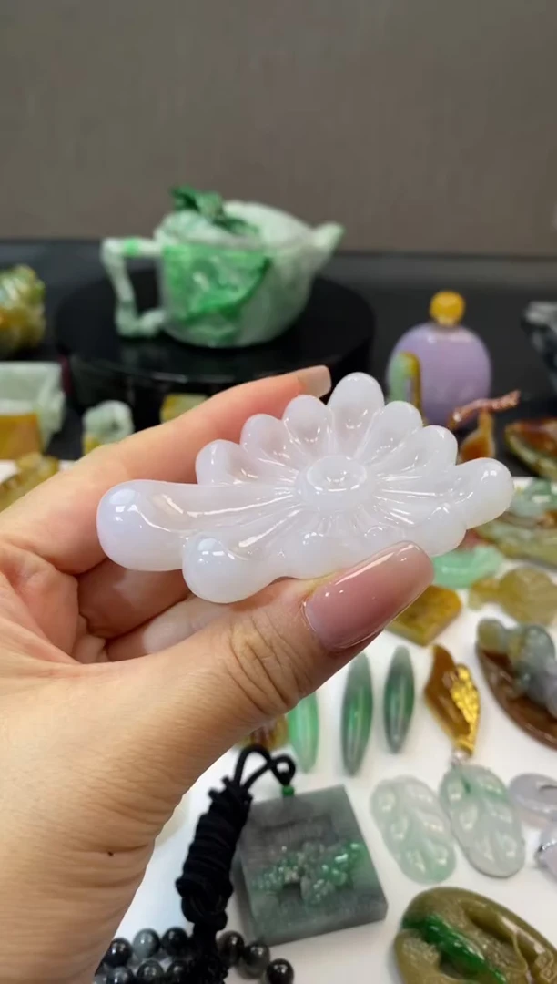 翡翠摆件未镶嵌翡翠白冰香插