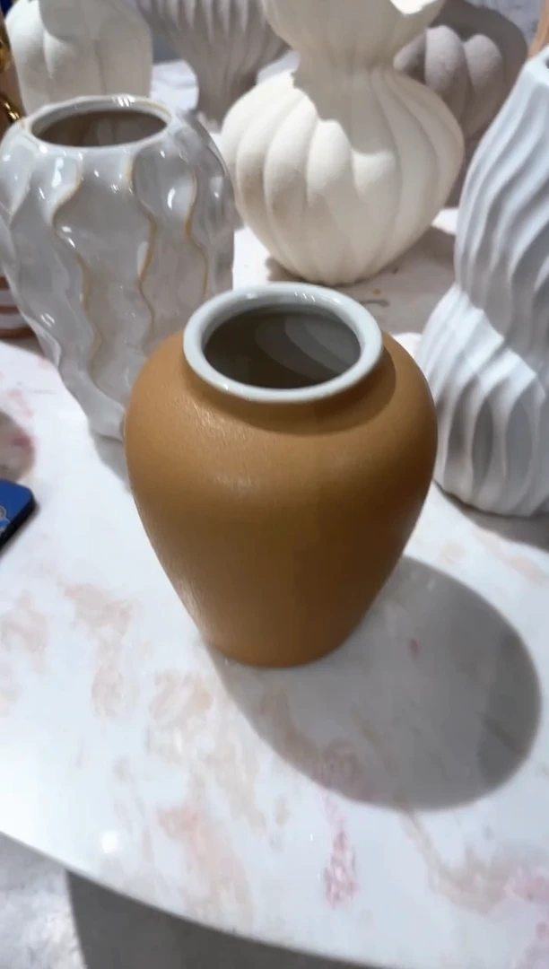 【闪购商品】陶瓷黄罐头