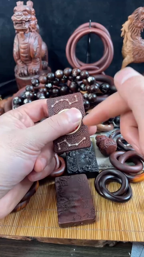 【闪购商品】木枣木铜山花镶银六七星配天官赐福吊坠