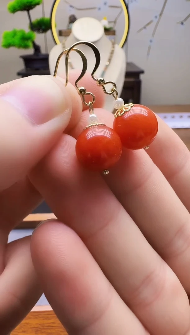 14K金镶嵌翡翠耳饰E68