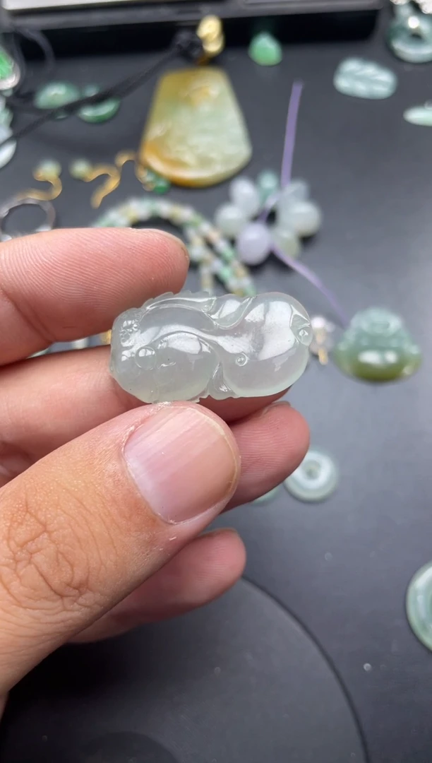 颈饰未镶嵌翡翠一诺商品不退不换