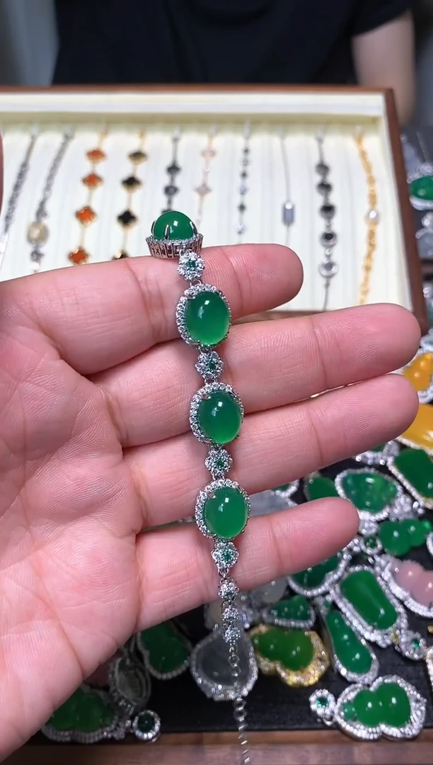 玛瑙/玉髓颈饰未镶嵌11