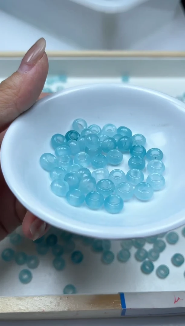 玛瑙/玉髓散珠未镶嵌M938冰 蓝甜甜圈8*内4mm20颗9.9元