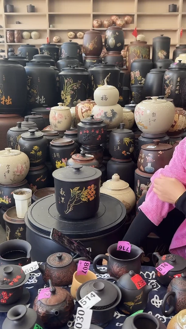 罐瑕疵茶叶罐  319  小五饼彩填